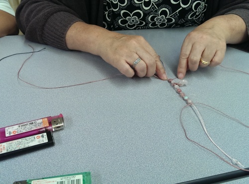 勾玉　編みブレスレット　教室　作り方